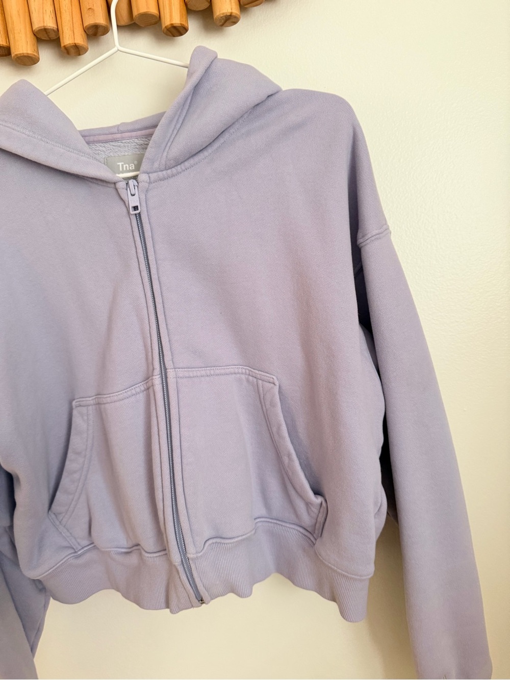 ARITZIA TNA Cropped Zip-Up Hoodie - Lavender - Picture 4 of 6